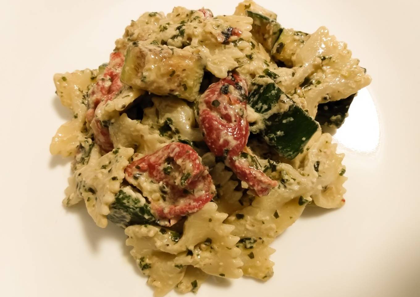 Zucchini, roasted pepper, goat cheese and pesto pasta salad
