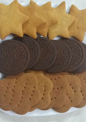 A picture of Oreo cookies.