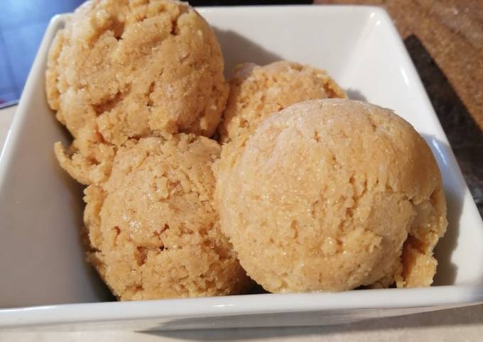Helado de yogurt, banana y dulce de leche