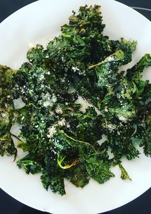 Una foto de Chips de kale