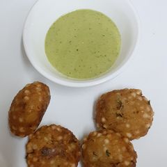 A picture of Sago pearls vada / fritters (vrat / fasting recipe).