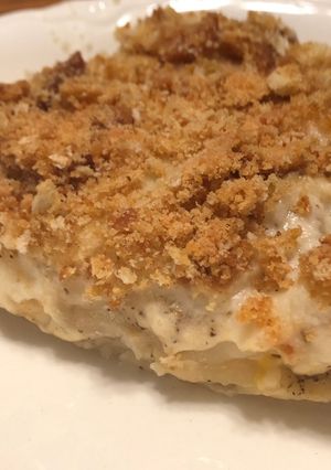 A picture of Cheesy Garlicky Potatoes Au Gratin, my way.
