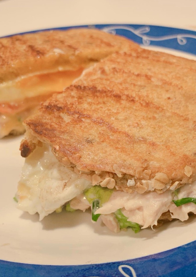 Una foto de Sándwich de pollo