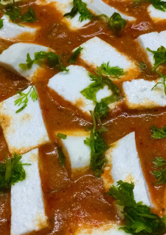 A picture of Paneer capsicum without onion And garlic.