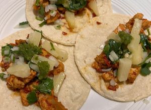 Una foto de Tacos al pastor 🤤❤️