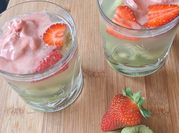 Une photo de fraise kiwi