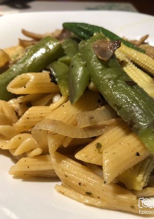 青茄炒秀珍菇水管義大利麵（五辛素） 的食譜成品照片