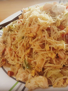 Una foto de Fideos de arroz frito al curry