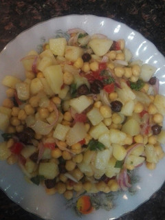 A picture of Spicy chana Chaat.