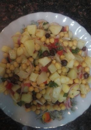 A picture of Spicy chana Chaat.