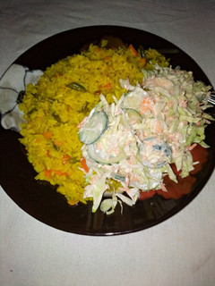 Jallop rice with coleslaw ainihin hoton girkin