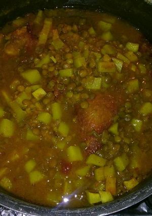 Una foto de Lentejas con pollo ahumado