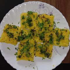 A picture of Dhokla.