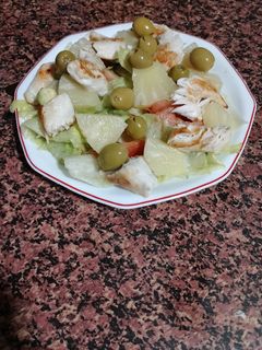 Una foto de Ensalada de Piña y Pollo