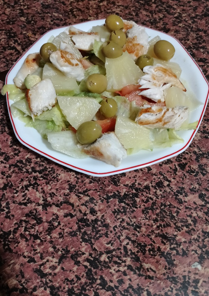 Una foto de Ensalada de Piña y Pollo