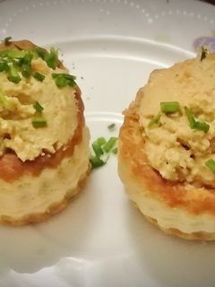 Una foto de Volovanes rellenos de falso Centollo