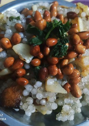 साबू दाना की खिचड़ी (saboo daane ki khichdi recipe in hindi) रेसिपी मुख्य फोटो