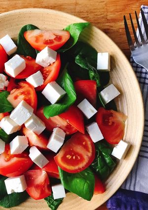 Hình của món 💚 Salad Rau Chân Vịt & Phô Mai Feta.