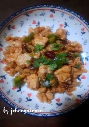 รูปของ มักกะโรนีผัดไก่