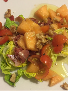 Una foto de Ensalada de melón de cantalupo