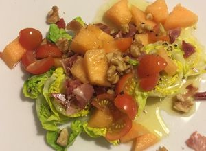 Una foto de Ensalada de melón de cantalupo