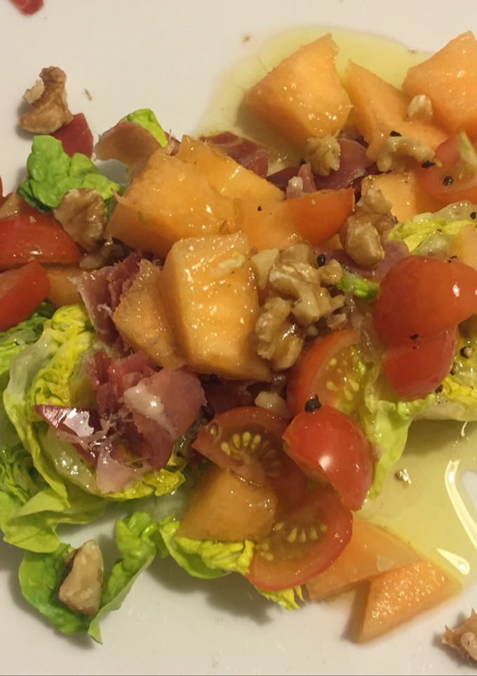 Una foto de Ensalada de melón de cantalupo