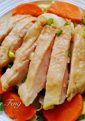 A picture of Steamed Chicken Thighs with Cabbage (Rice Cooker Version).