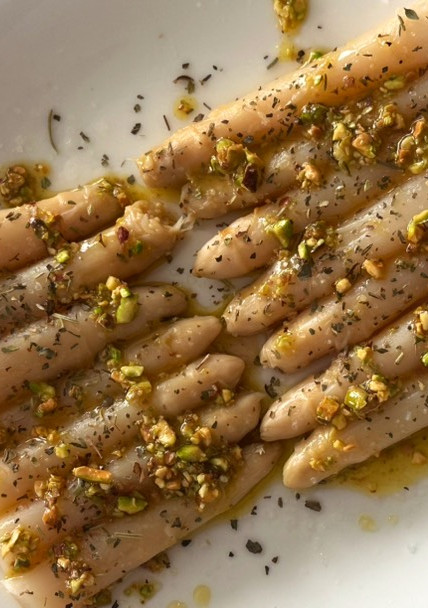 Una foto de Espárragos blancos con toque especial
