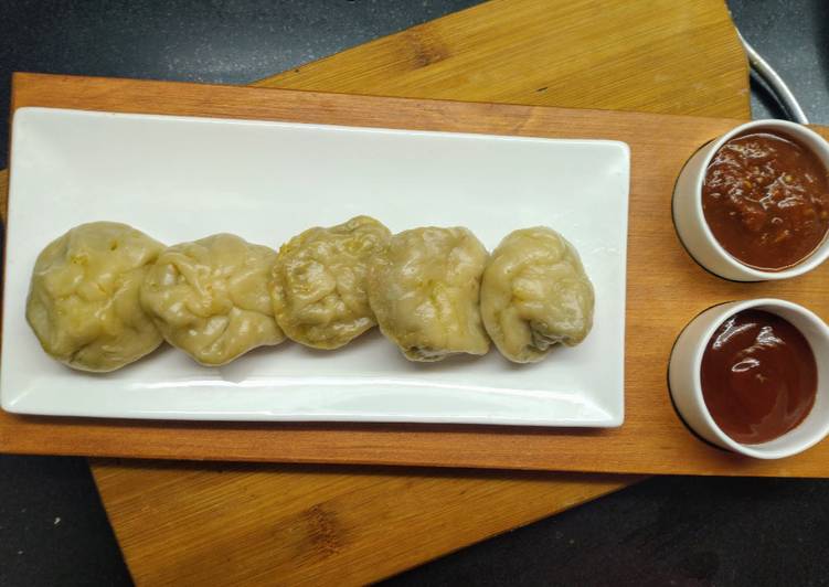 How to Prepare Homemade Vegetable Momos