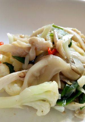 Foto resep Oseng Jamur-kembang Kol (oil free)
