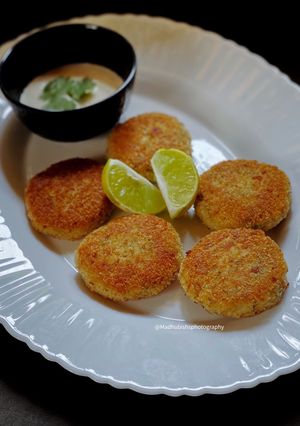 A picture of Rotisserie Chicken Patty with Garlic Aioli.