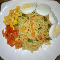 A picture of Butter Noodles and Egg With Veggies.
