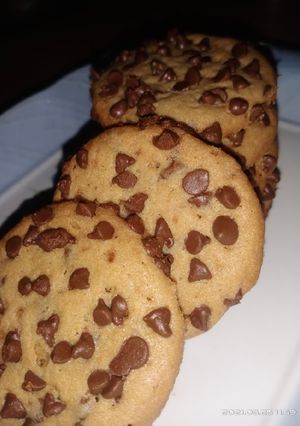 A picture of Chocolate chip cookies.