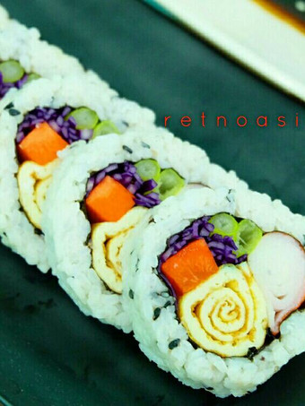 Resep &#34;Naked&#34; Kimbap yang Lezat