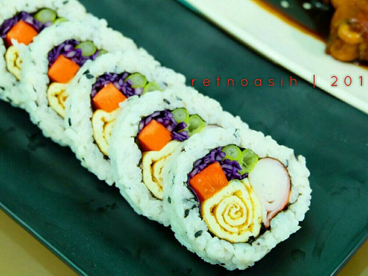 Cara Gampang Menyiapkan &amp;#34;Naked&amp;#34; Kimbap yang Enak Banget