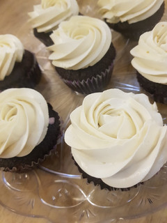 A picture of Chocolate delight cupcakes.