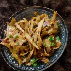A picture of Leftover chapati desi noodle.