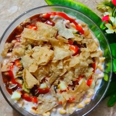 A picture of Chat pati dahi bhala chat.