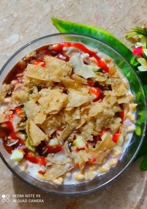 A picture of Chat pati dahi bhala chat.