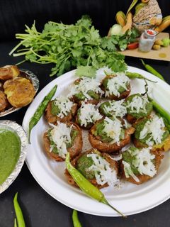 अलीगढ़ के फेमस आलू बरूले (Aligarh ke famous aloo barule recipe in Hindi) रेसिपी मुख्य फोटो