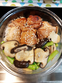 烤雞腿便當 的食譜成品照片