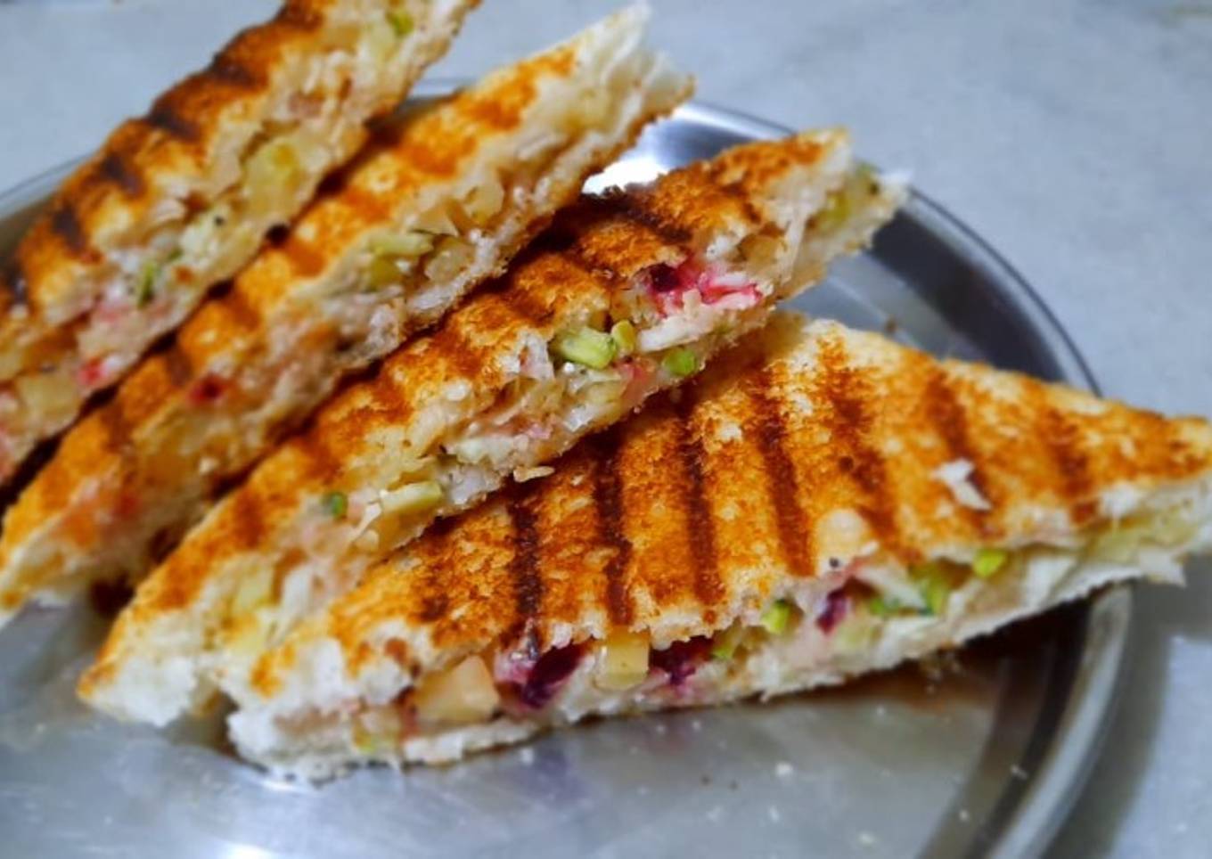 Mixed veg, cheese grilled sandwich