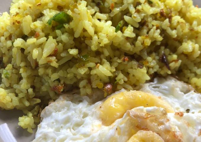 Ini dia! Resep  memasak Nasi goreng kunyit yang spesial