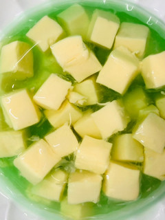 Hình của món Món cho bé : Thạch rau câu flan.