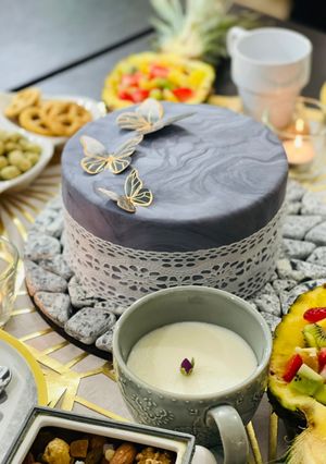 عکسی از دستور کیک با روکش فوندانت