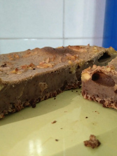 Una foto de Pastel de chocolate y nueces