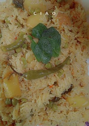 A picture of Aloo Matar ki Tahari💖👌.