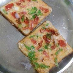 Bread pizza A picture of Bread pizza.