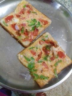 A picture of Bread pizza.