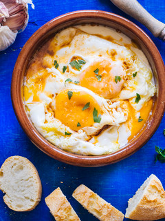 Una foto de Huevos búlgaros con yogur